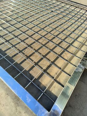 Dia 2.5mm Welded Wire Mesh 120gm2 Diamond Razor Mesh Fence